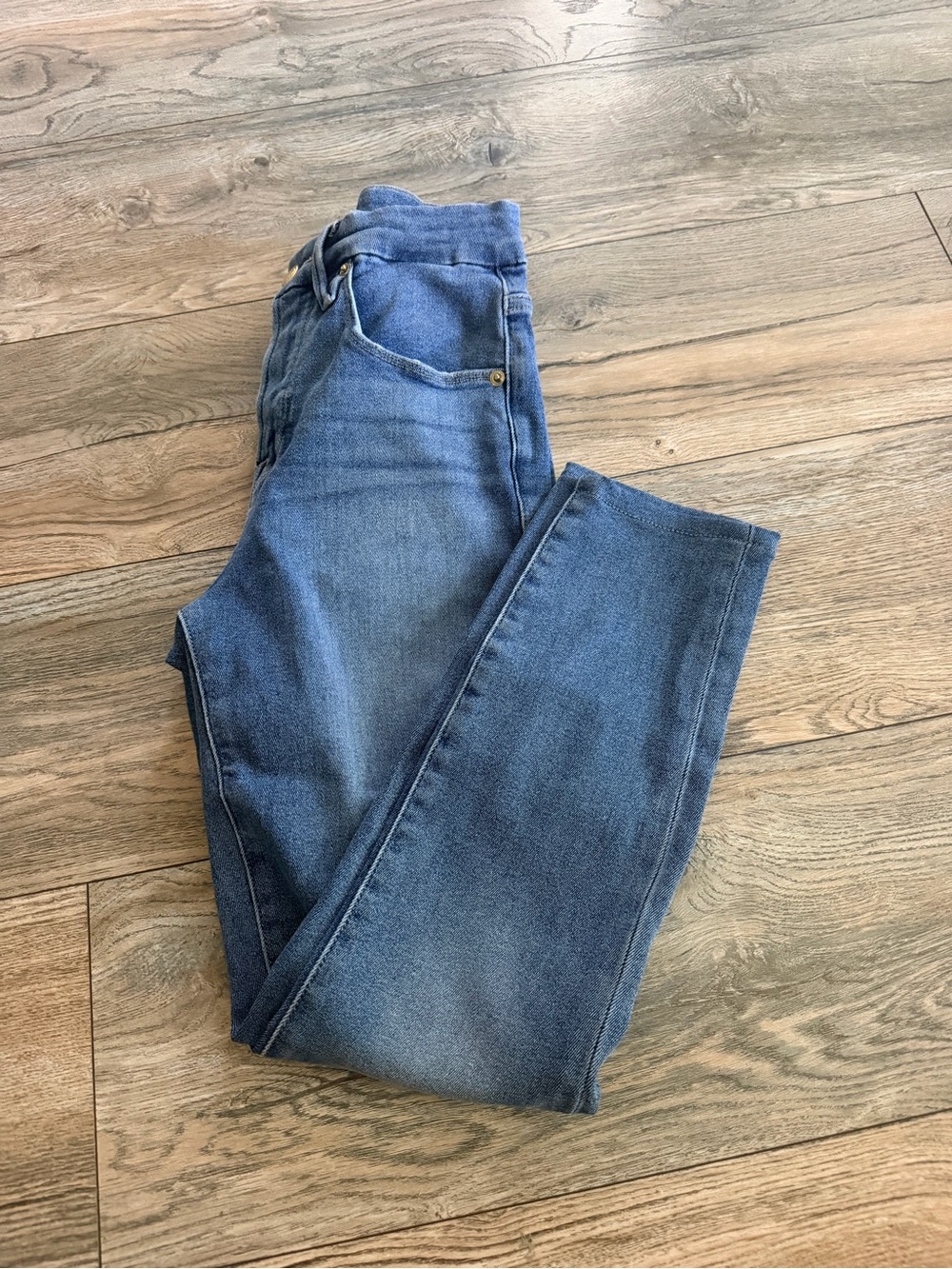 Good American Blue High-Rise Denim Jeans with Gold Hardware